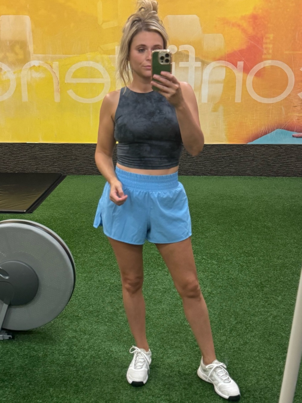 Black Marble Sports Activewear Crop Top - Picture 3 of 4